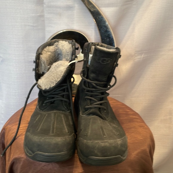 UGG Adirondack  111 Waterproof boots - Picture 1 of 5